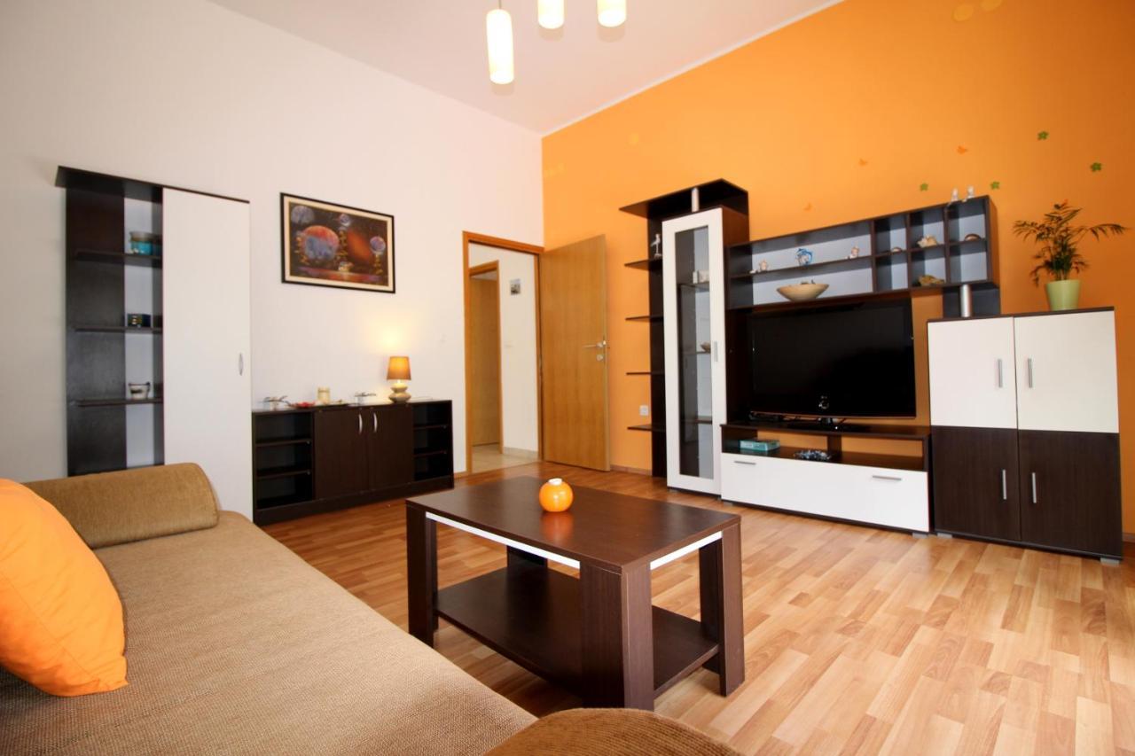 Apartment Ema Near City Center Porec Esterno foto