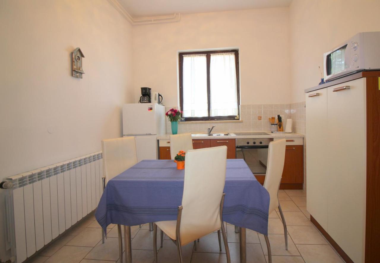 Apartment Ema Near City Center Porec Esterno foto