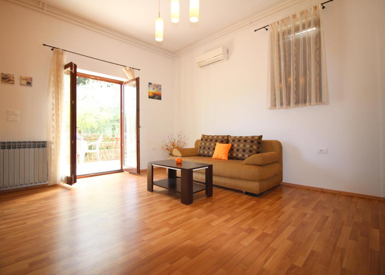 Apartment Ema Near City Center Porec Esterno foto